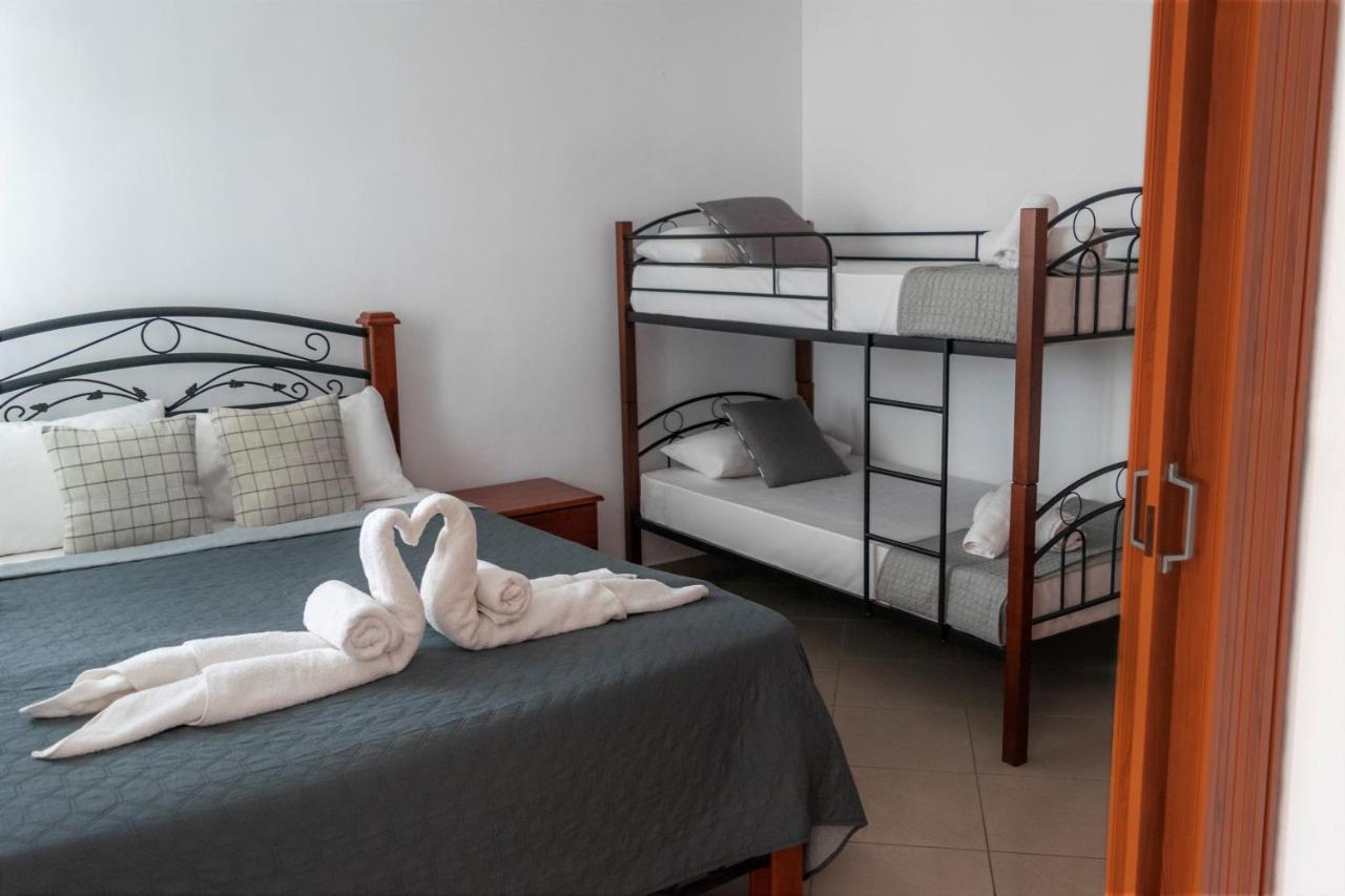 Kapahi Seaview Hotel Apartments Potos Bagian luar foto