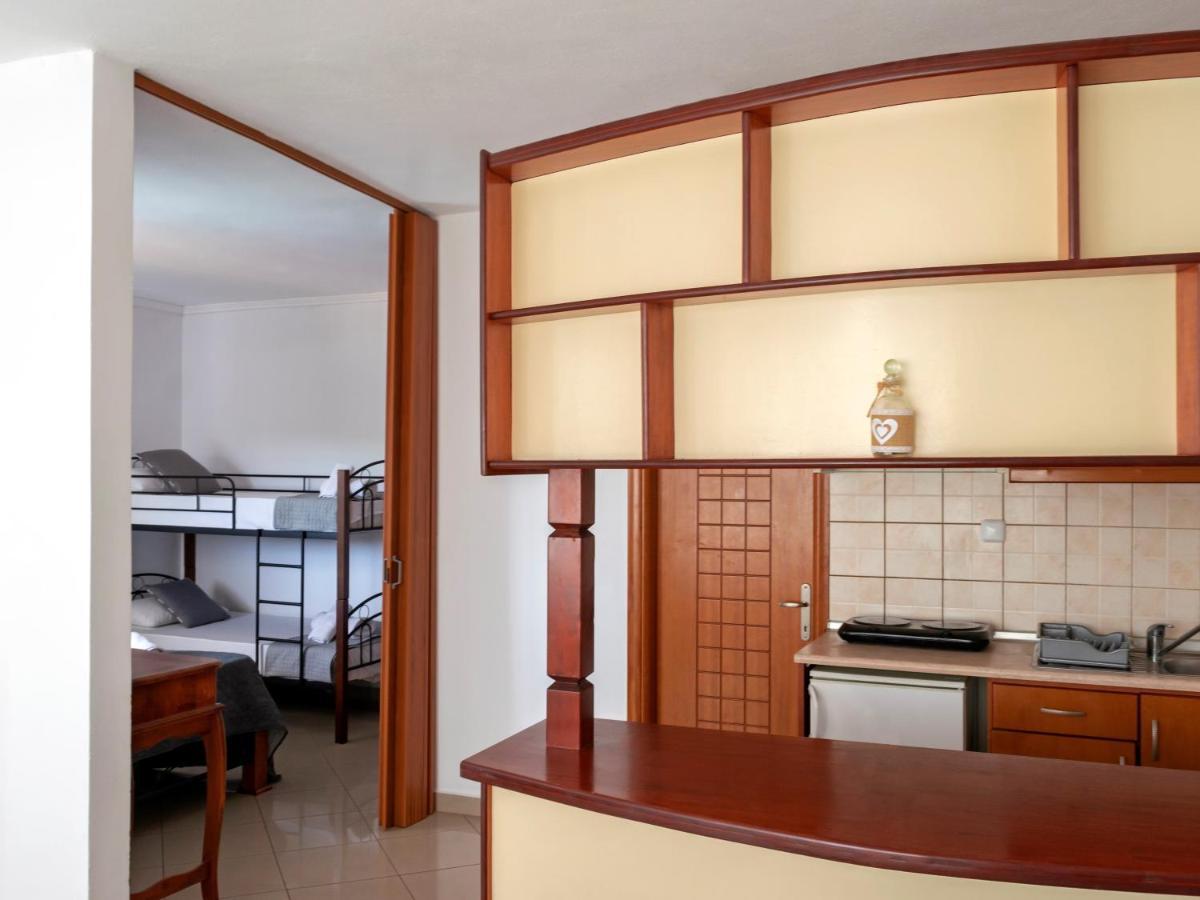 Kapahi Seaview Hotel Apartments Potos Bagian luar foto